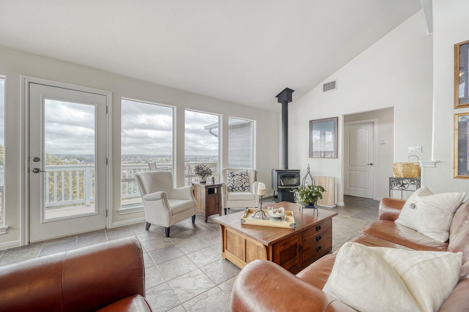 18523 Staghorn Dr, Point Venture, TX 78645