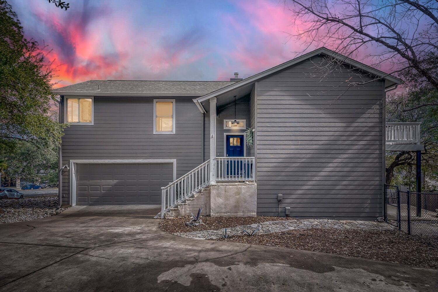 18523 Staghorn Dr, Point Venture, TX 78645