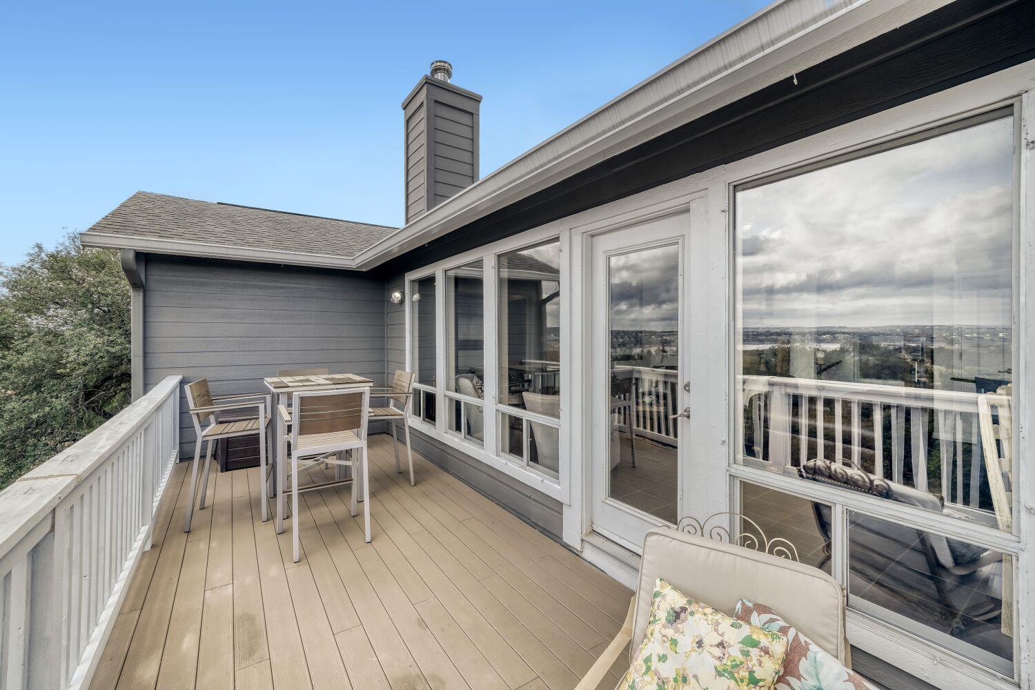 18523 Staghorn Dr, Point Venture, TX 78645