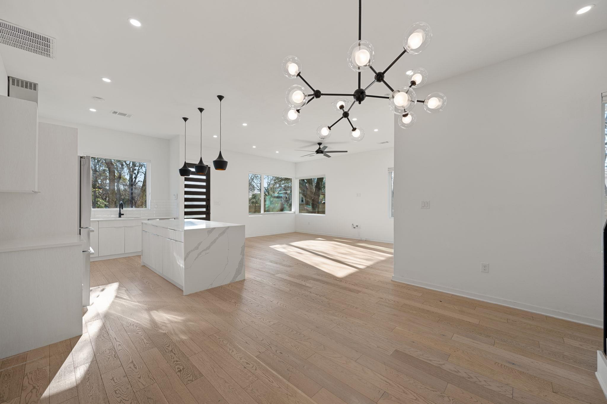 910 Nalide St # B, Austin, TX 78745