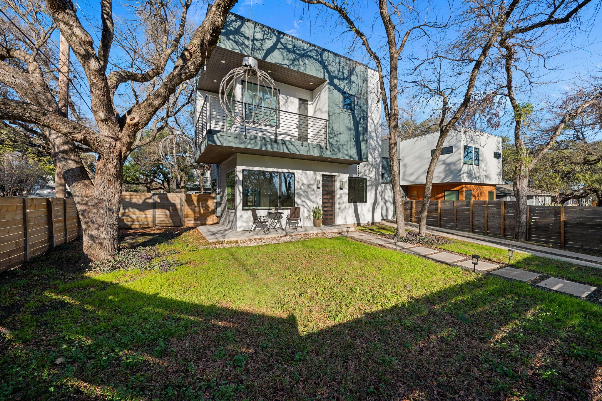 910 Nalide St # B, Austin, TX 78745