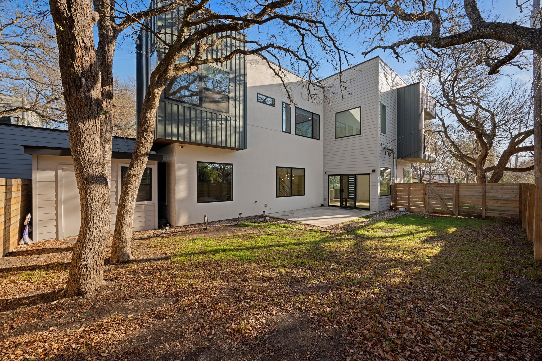 910 Nalide St # B, Austin, TX 78745