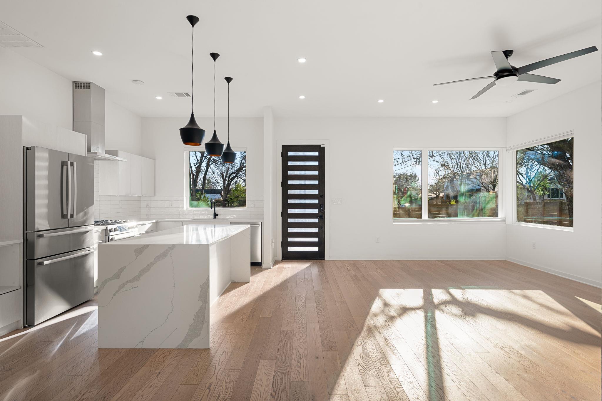 910 Nalide St # B, Austin, TX 78745