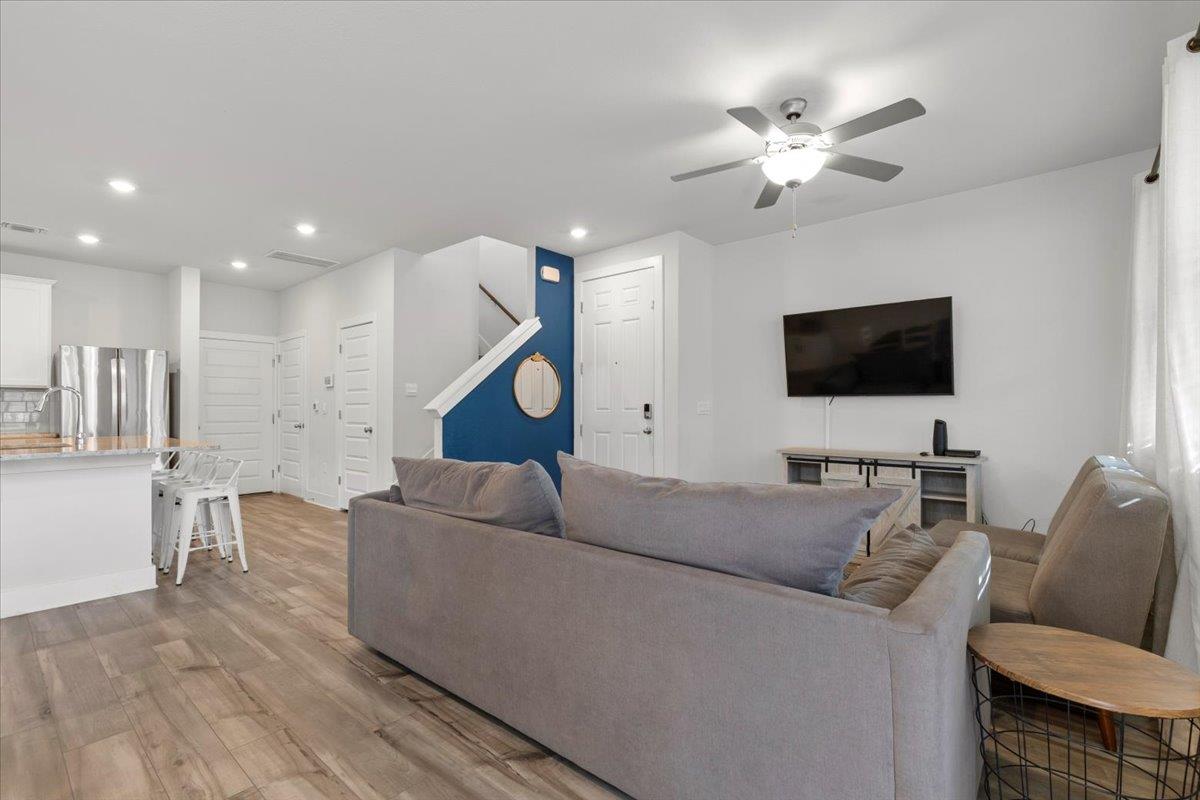 7103 Terrazzo Cottage Ln # 33, Austin, TX 78744