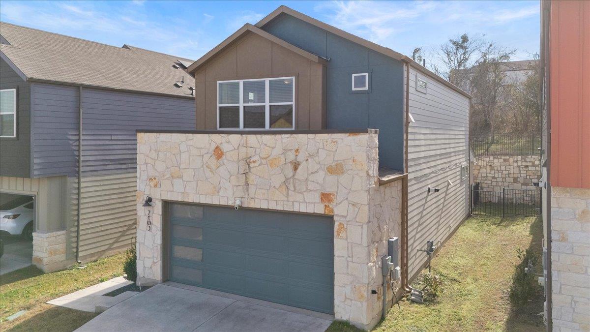 7103 Terrazzo Cottage Ln # 33, Austin, TX 78744