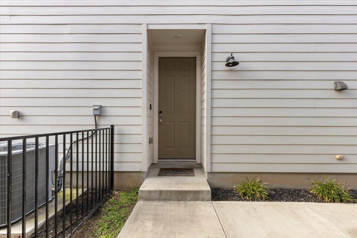 7103 Terrazzo Cottage Ln # 33, Austin, TX 78744