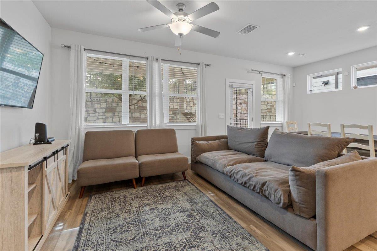 7103 Terrazzo Cottage Ln # 33, Austin, TX 78744