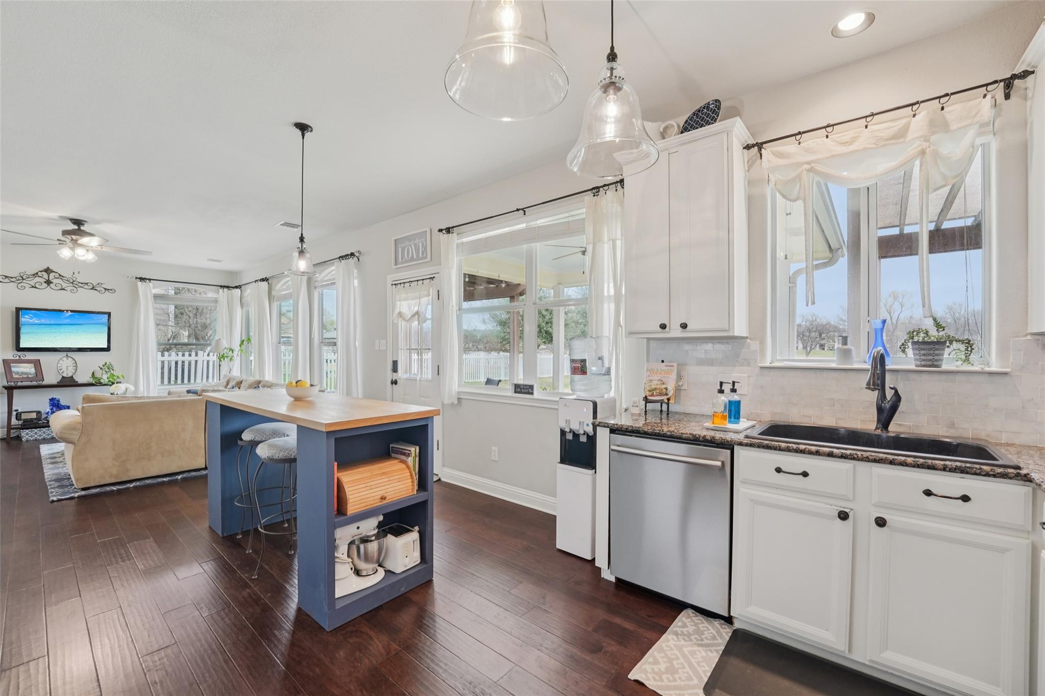 316 Caraway, Kyle, TX 78640