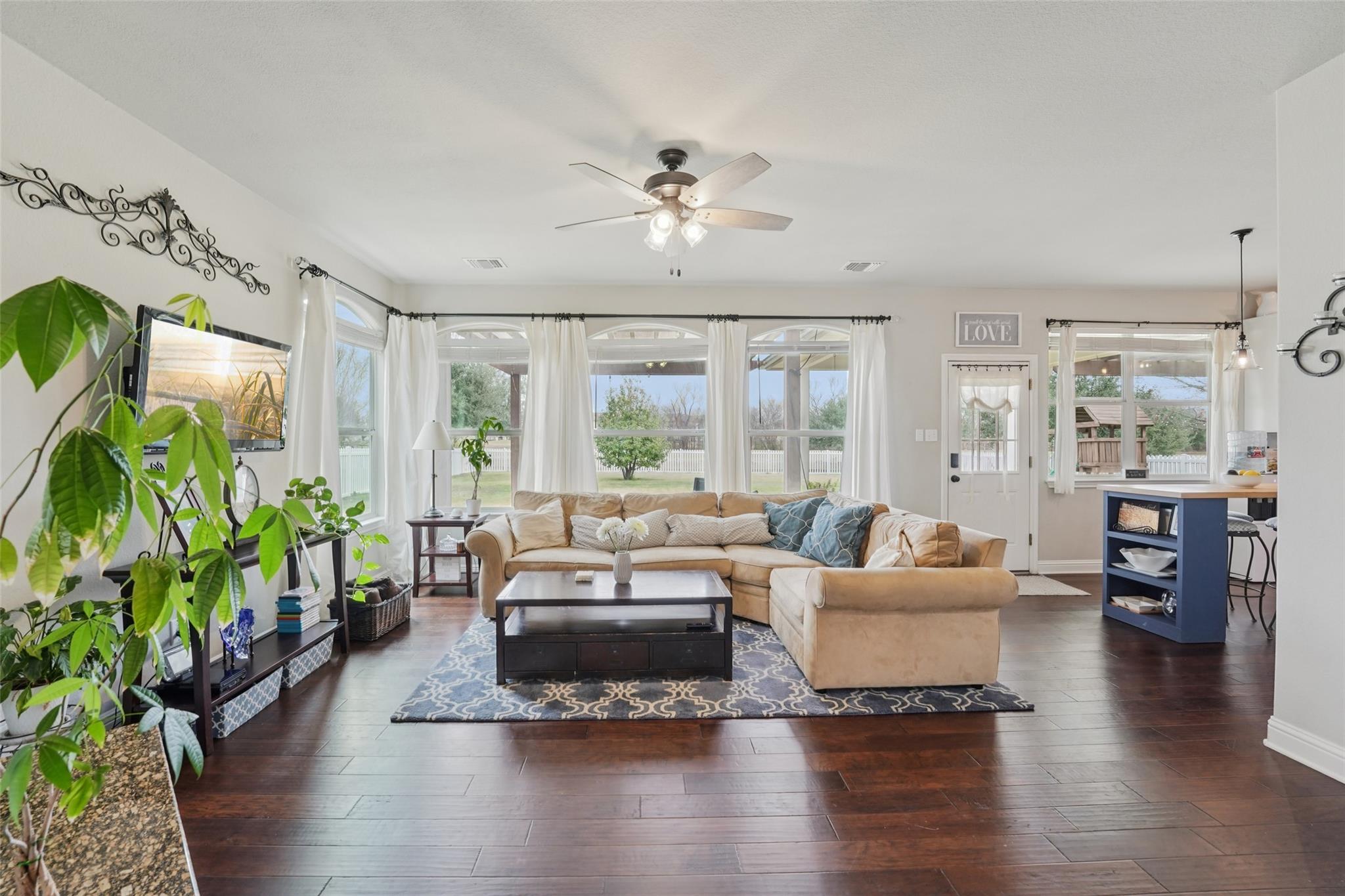 316 Caraway, Kyle, TX 78640