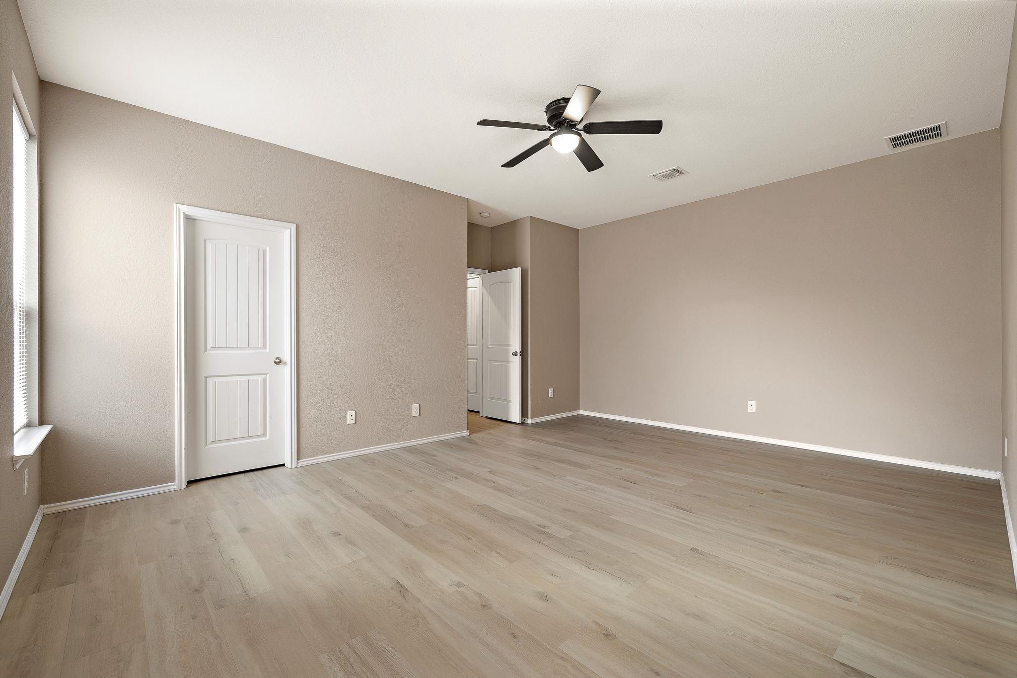 1012 Plano Ln, Leander, TX 78641