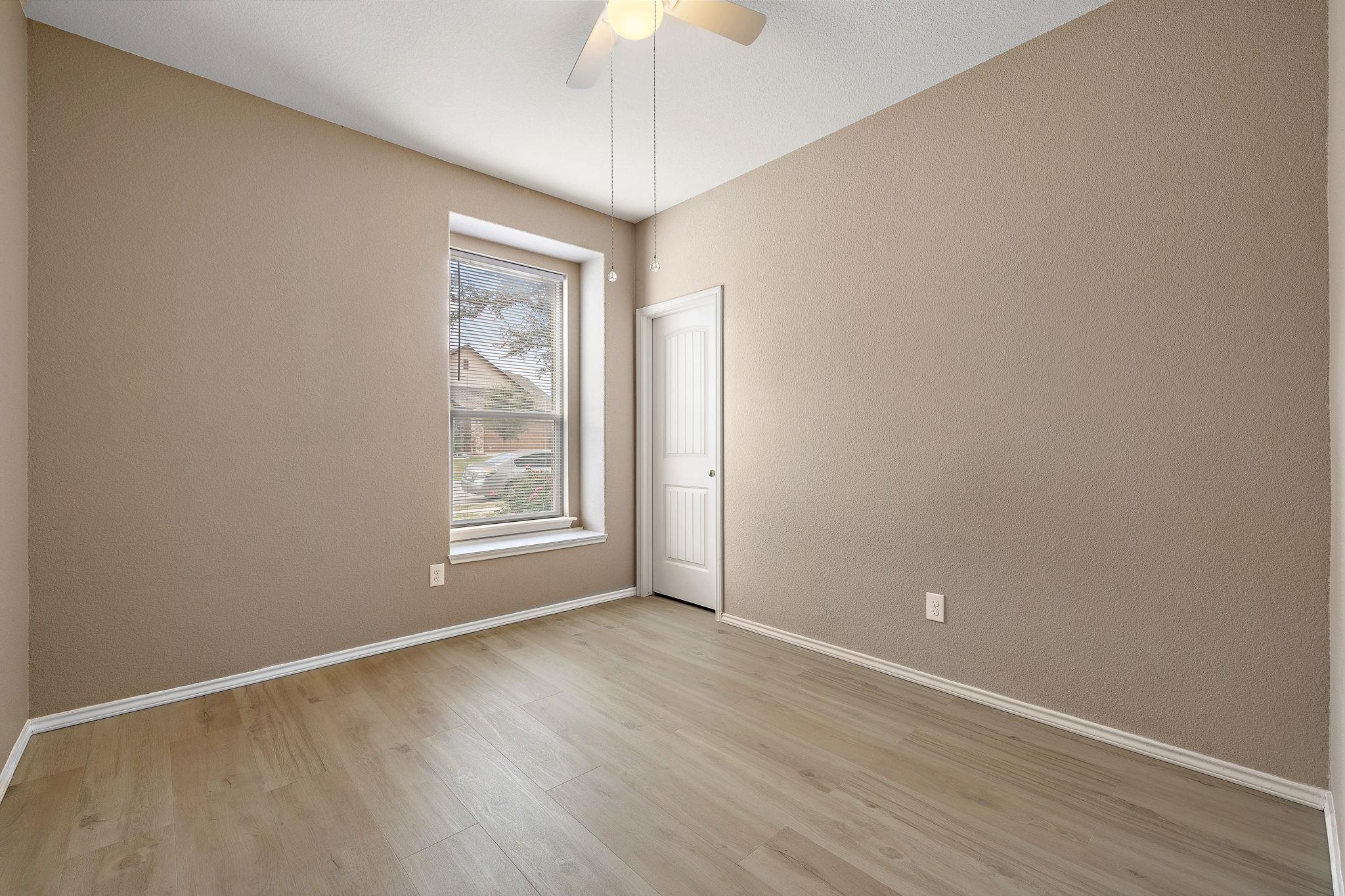 1012 Plano Ln, Leander, TX 78641