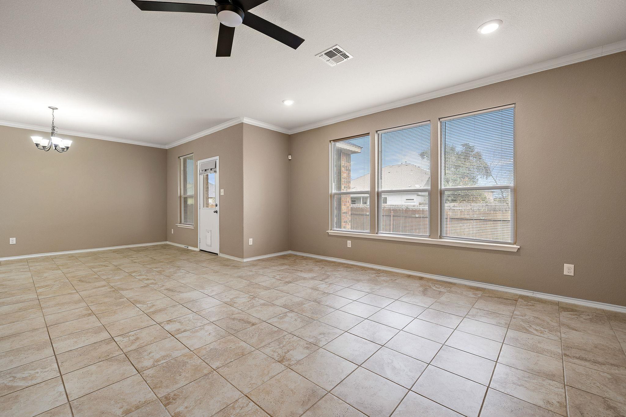 1012 Plano Ln, Leander, TX 78641