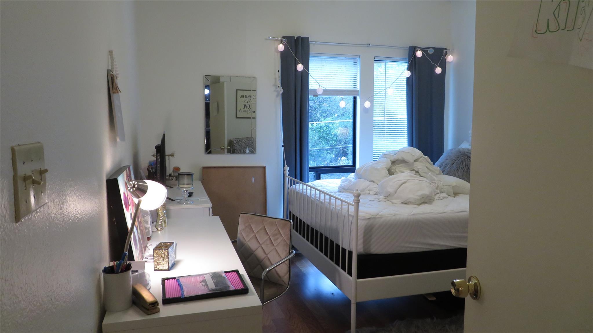 1910 Robbins Pl # 202, Austin, TX 78705