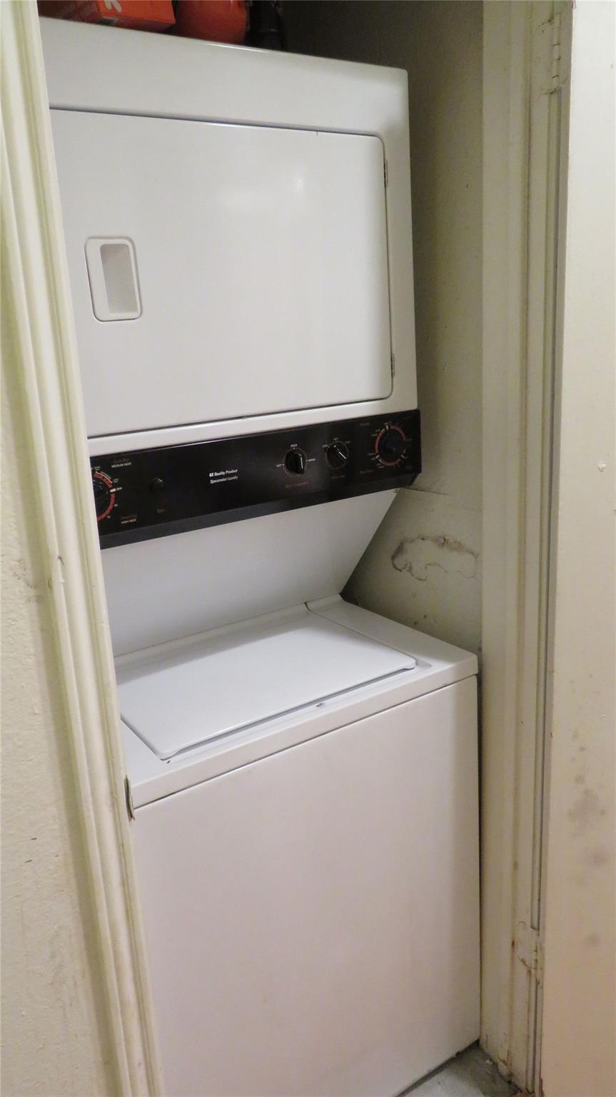 1910 Robbins Pl # 202, Austin, TX 78705