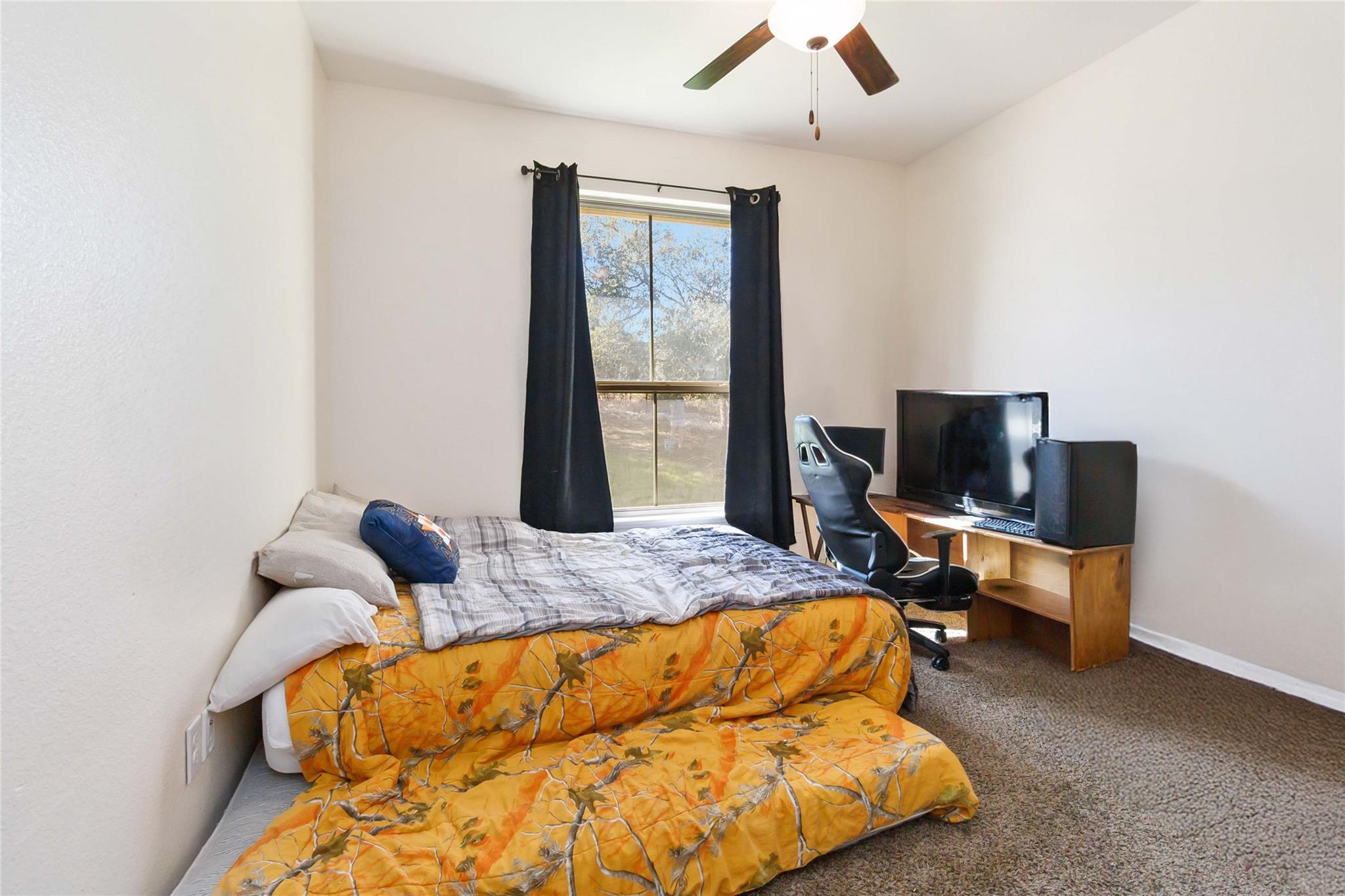 1193 Persimmon Pass, Fischer, TX 78623