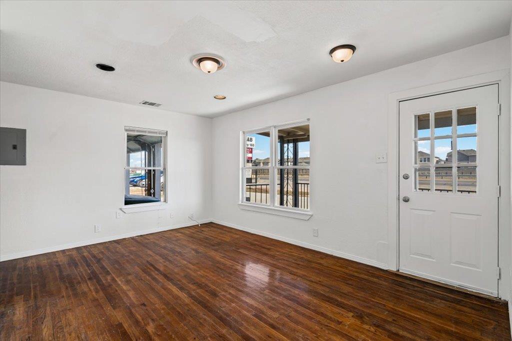 301 S Highway 183, Leander, TX 78641