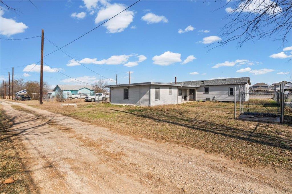 301 S Highway 183, Leander, TX 78641