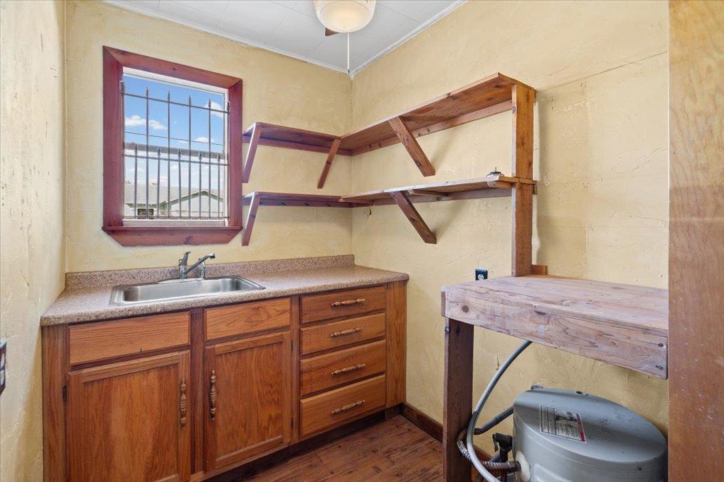 301 S Highway 183, Leander, TX 78641