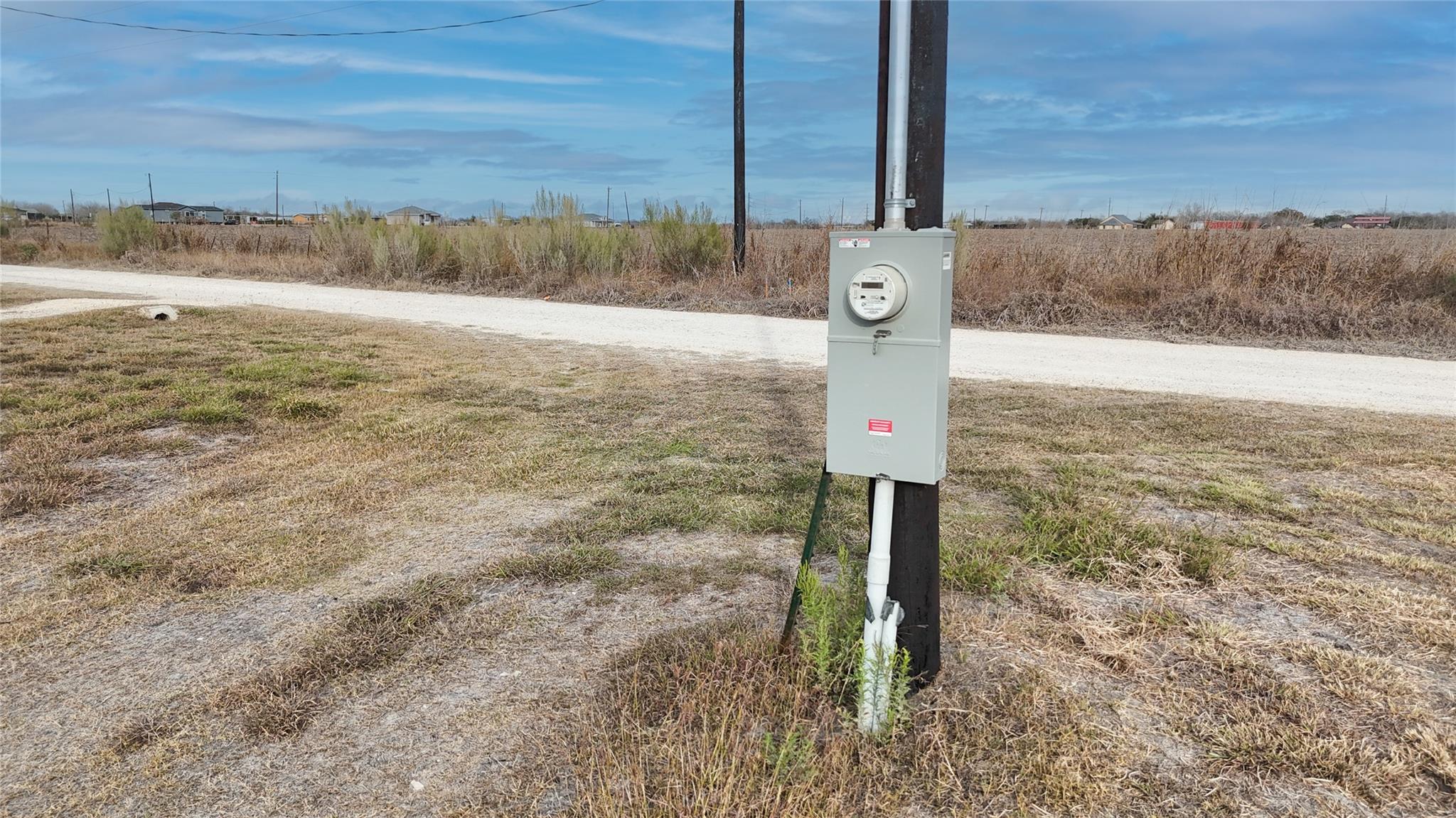 631 County Road 5715, Natalia, TX 78059