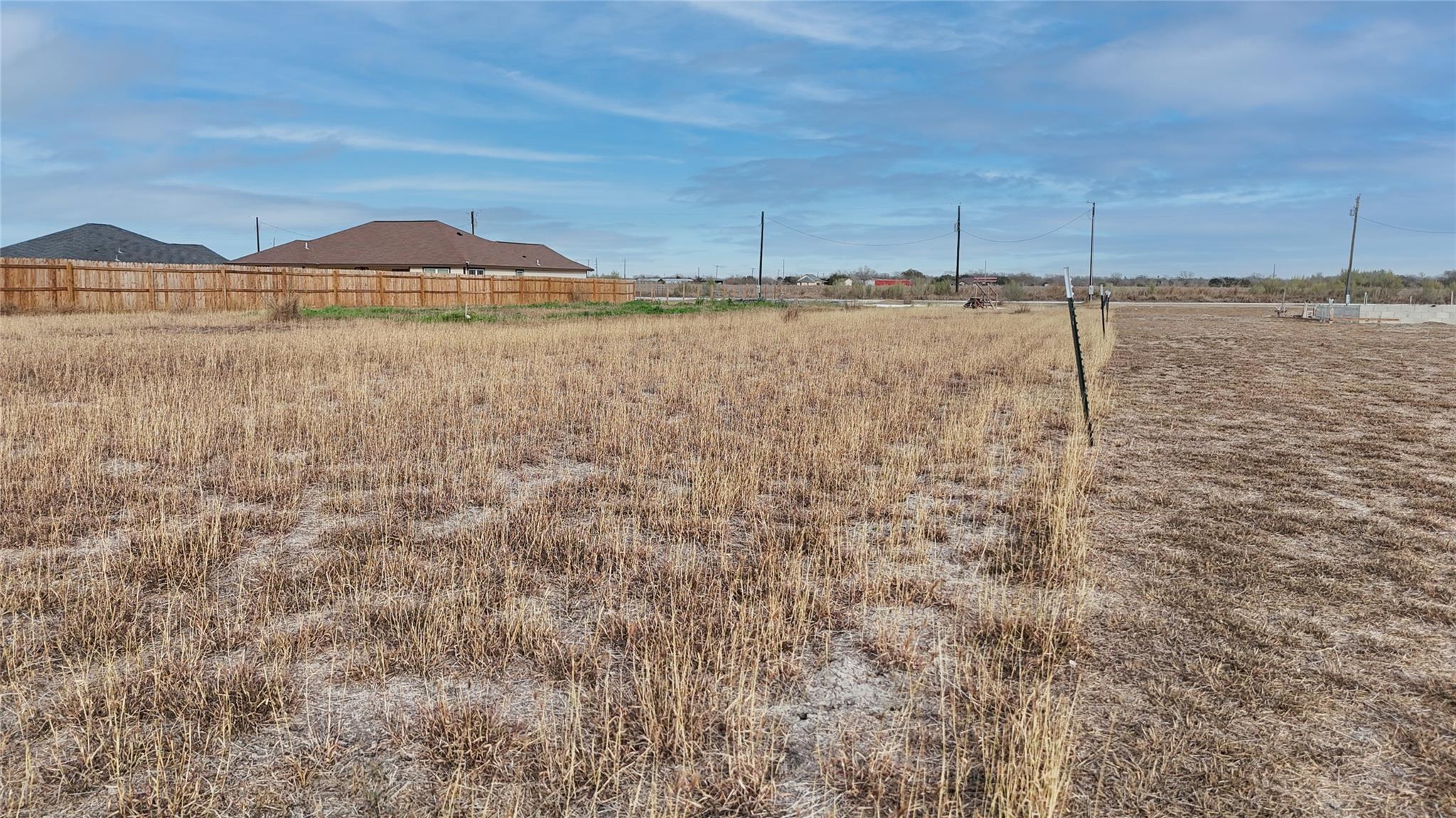 631 County Road 5715, Natalia, TX 78059