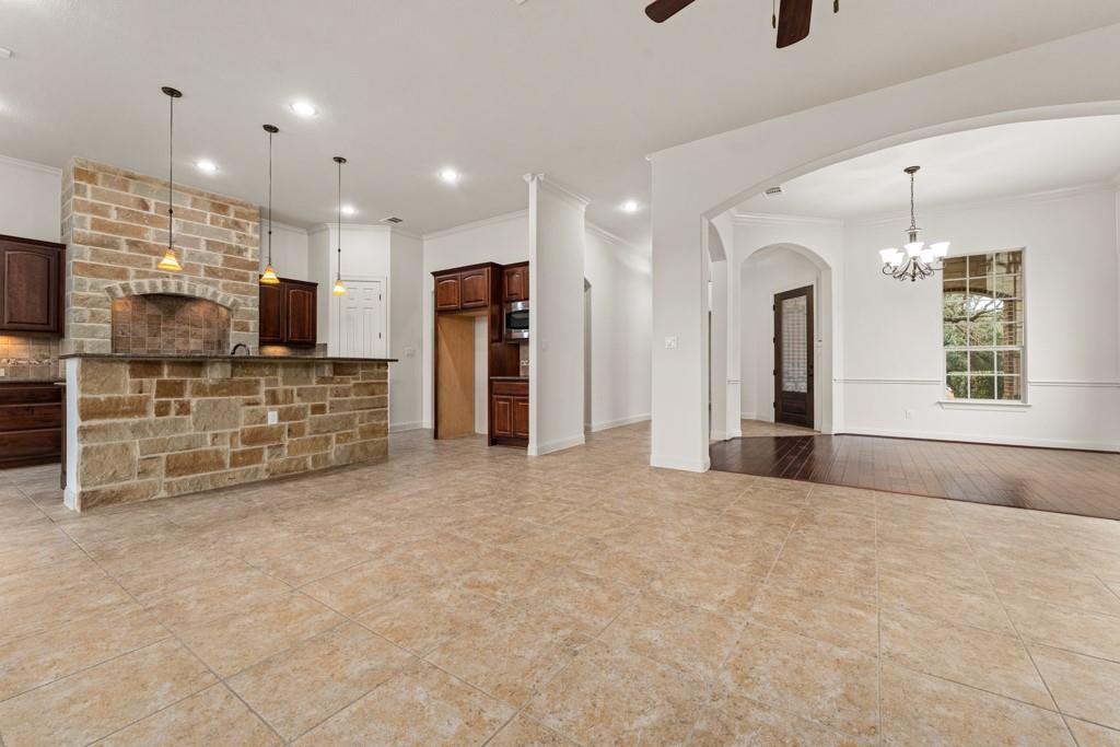 651 Shelf Rock Rd, Driftwood, TX 78619