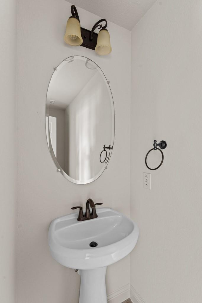 651 Shelf Rock Rd, Driftwood, TX 78619