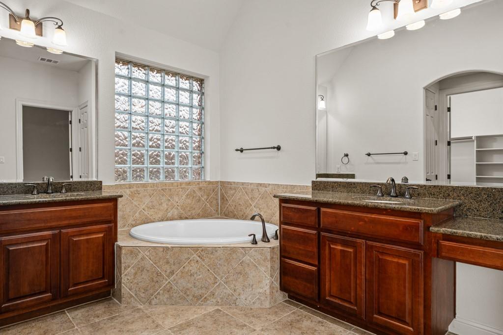 651 Shelf Rock Rd, Driftwood, TX 78619