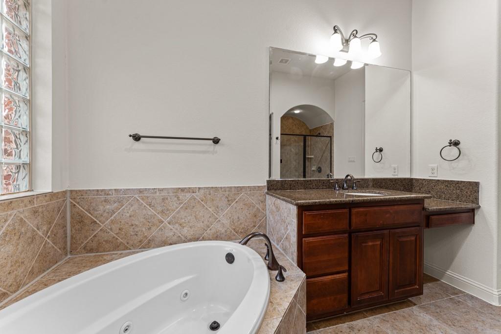 651 Shelf Rock Rd, Driftwood, TX 78619