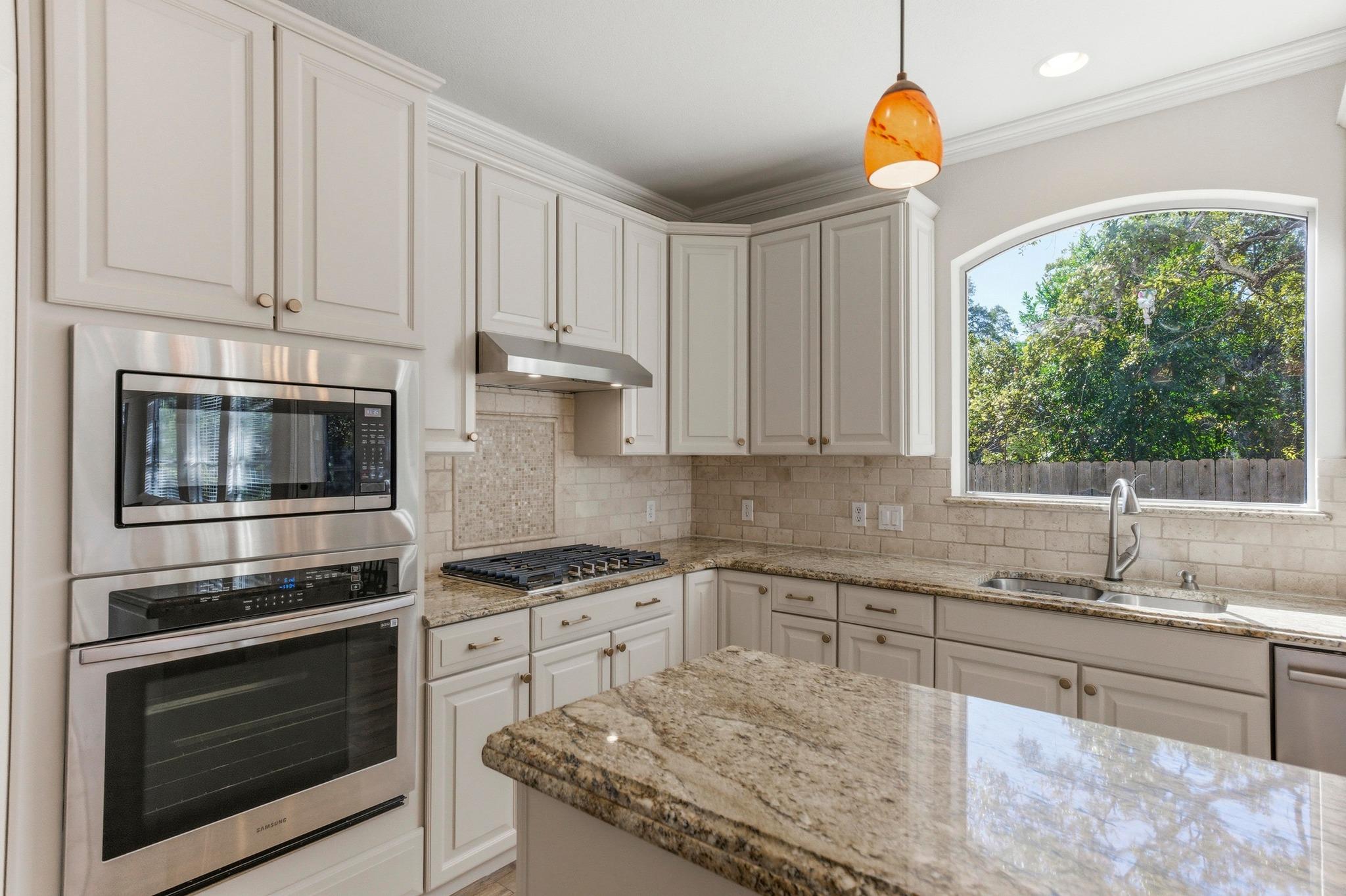 4509 Hibiscus Valley Dr, Austin, TX 78739