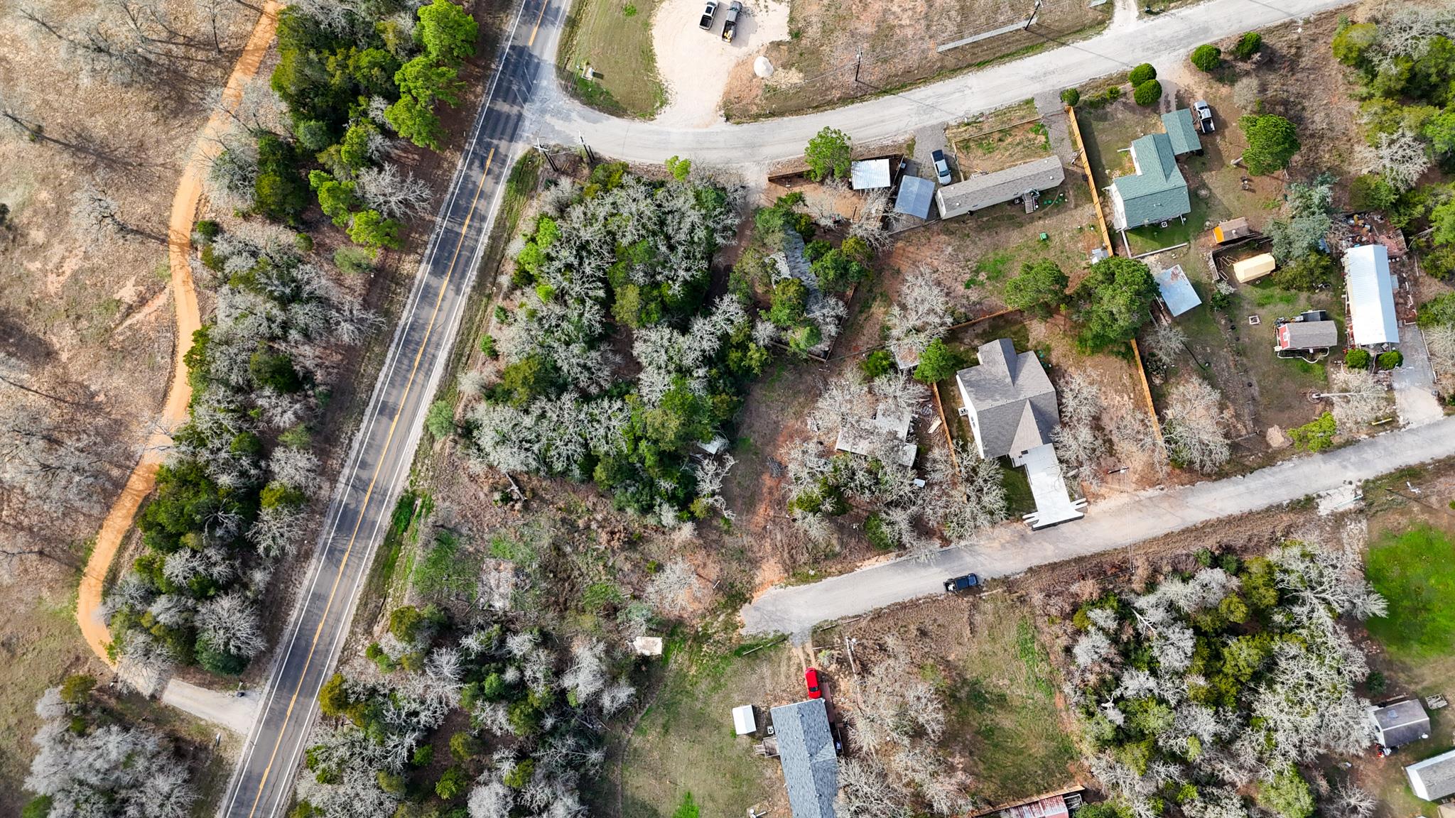 115 Eaglenest Ct, Smithville, TX 78957