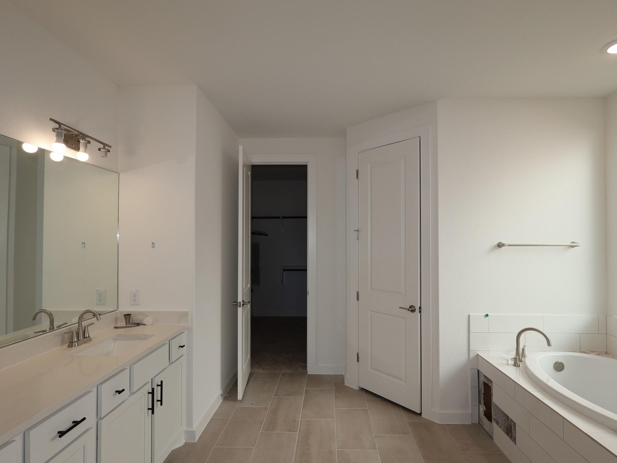 3929 Waxahachie Rd, Leander, TX 78641