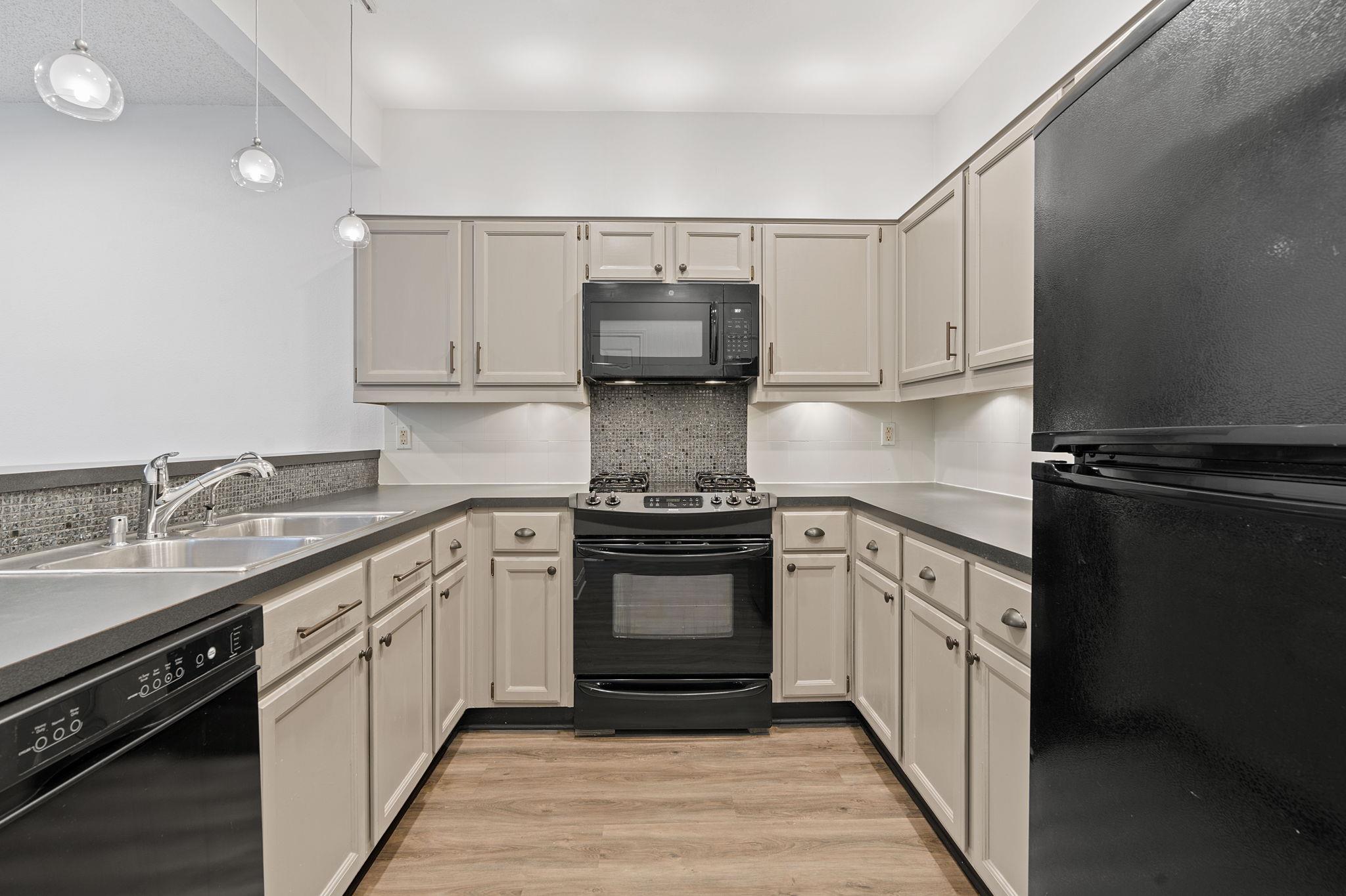 10819 Crown Colony Dr # 22, Austin, TX 78747