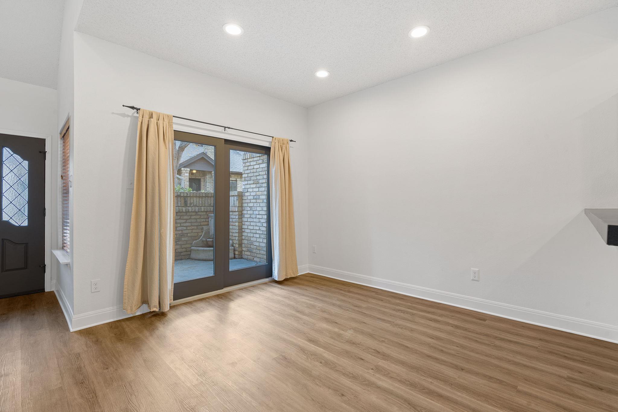 10819 Crown Colony Dr # 22, Austin, TX 78747