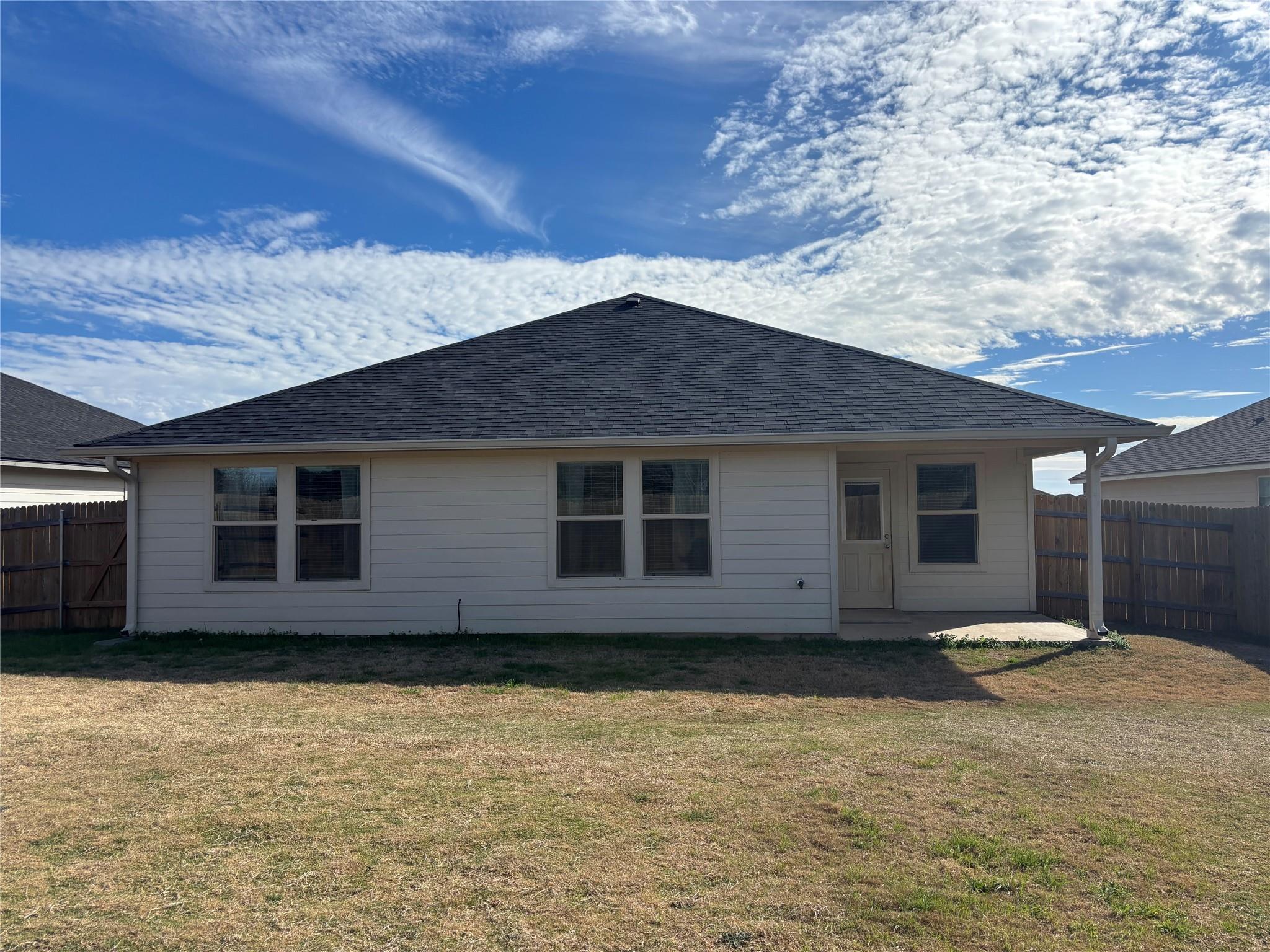 7001 Guadalupe Rd, China Spring, TX 76633