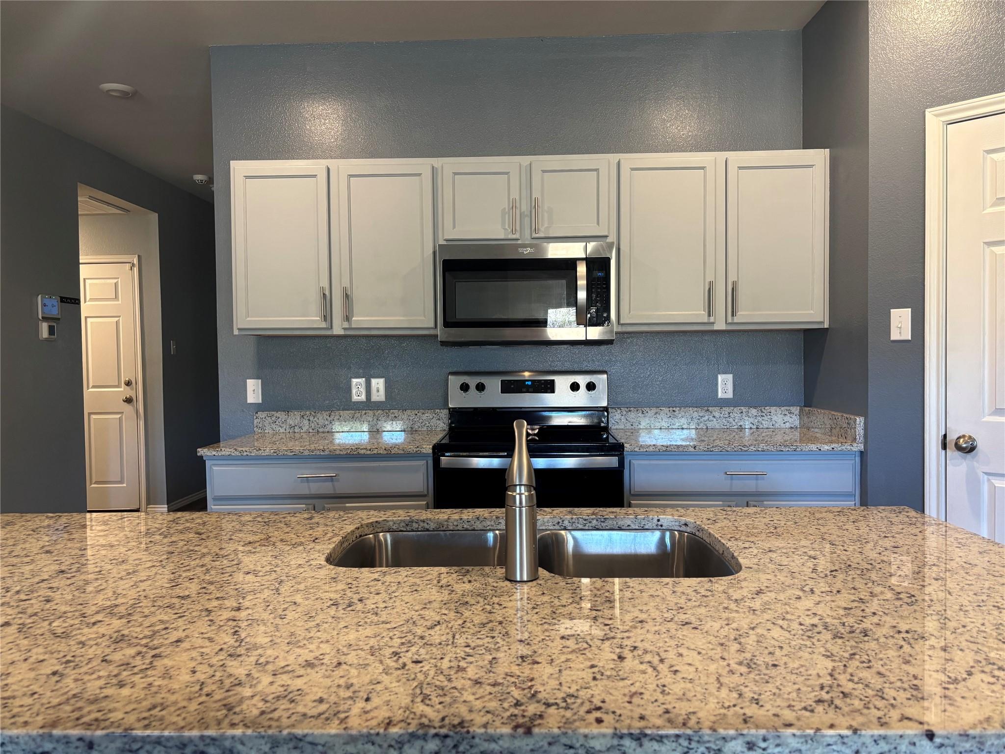 7001 Guadalupe Rd, China Spring, TX 76633