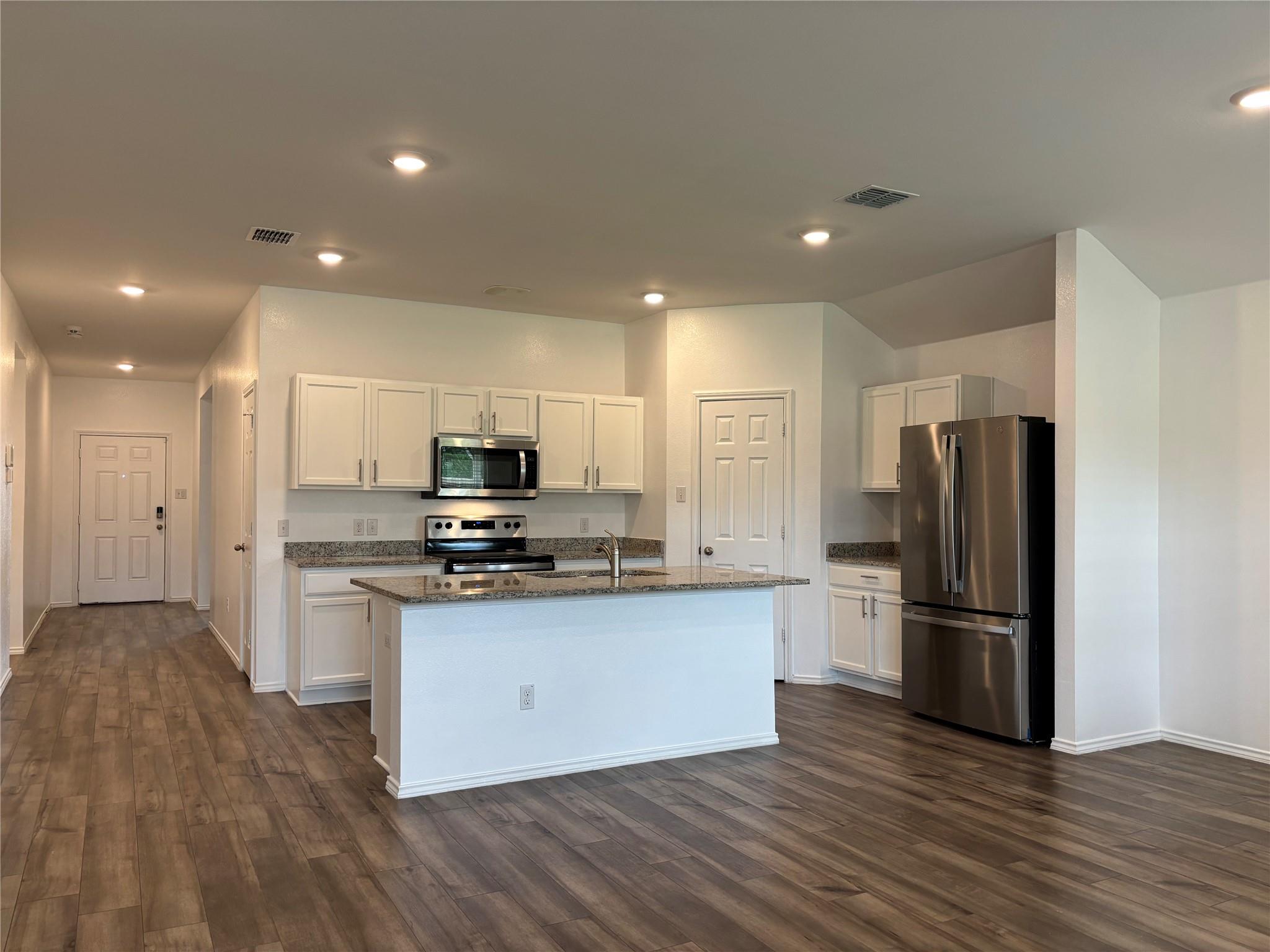 7001 Guadalupe Rd, China Spring, TX 76633