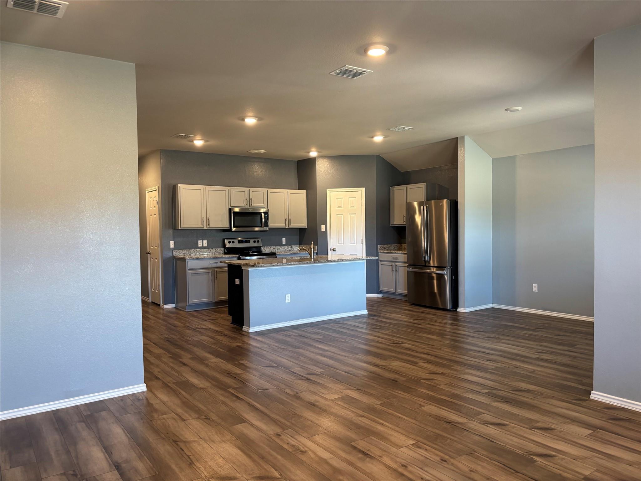 7001 Guadalupe Rd, China Spring, TX 76633