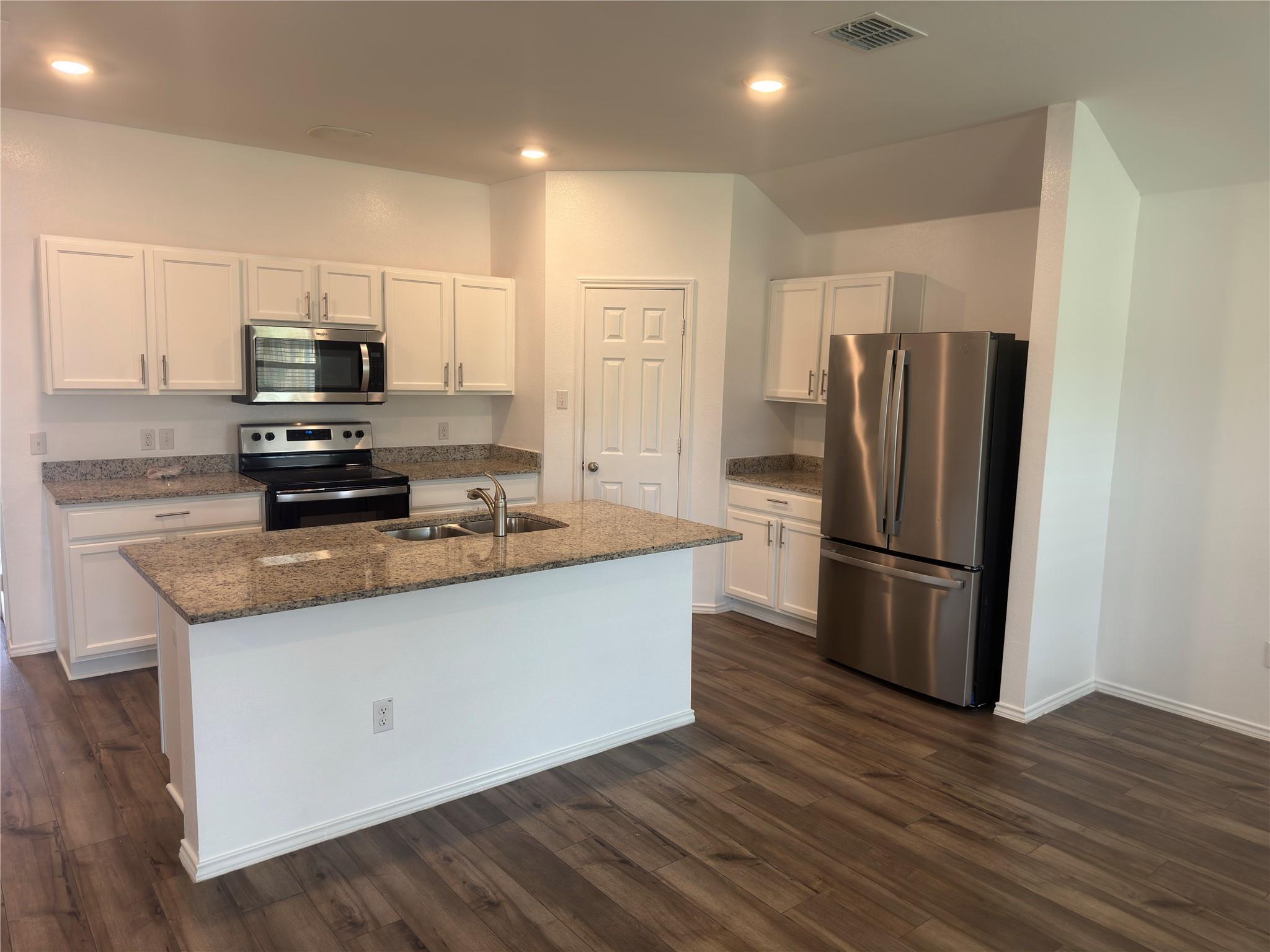 7001 Guadalupe Rd, China Spring, TX 76633