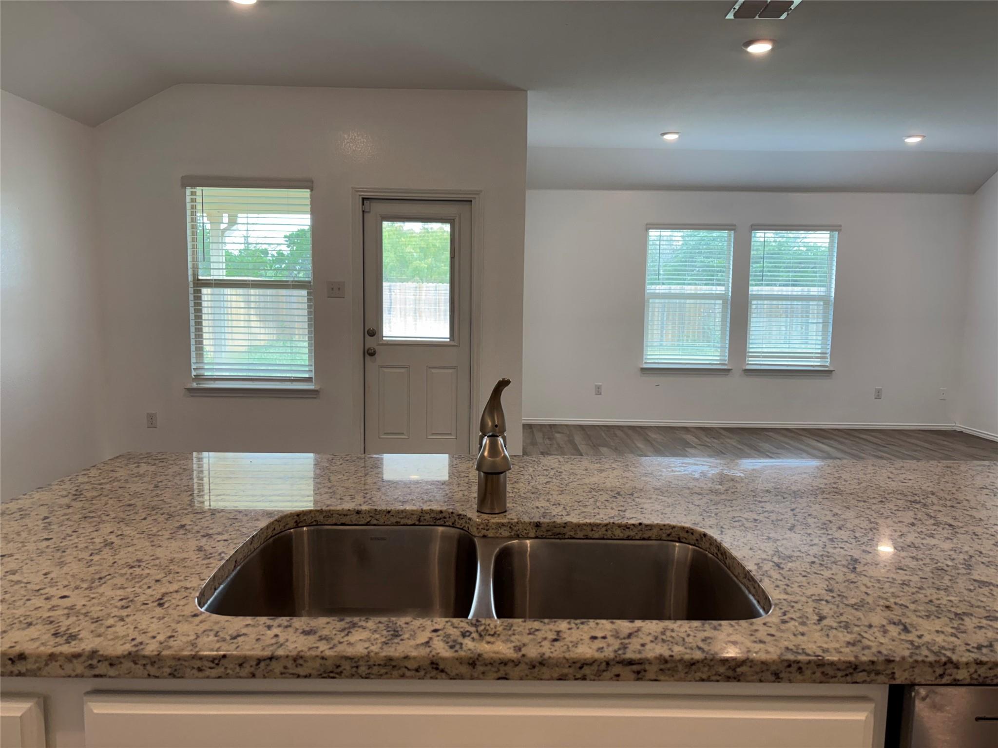 7001 Guadalupe Rd, China Spring, TX 76633