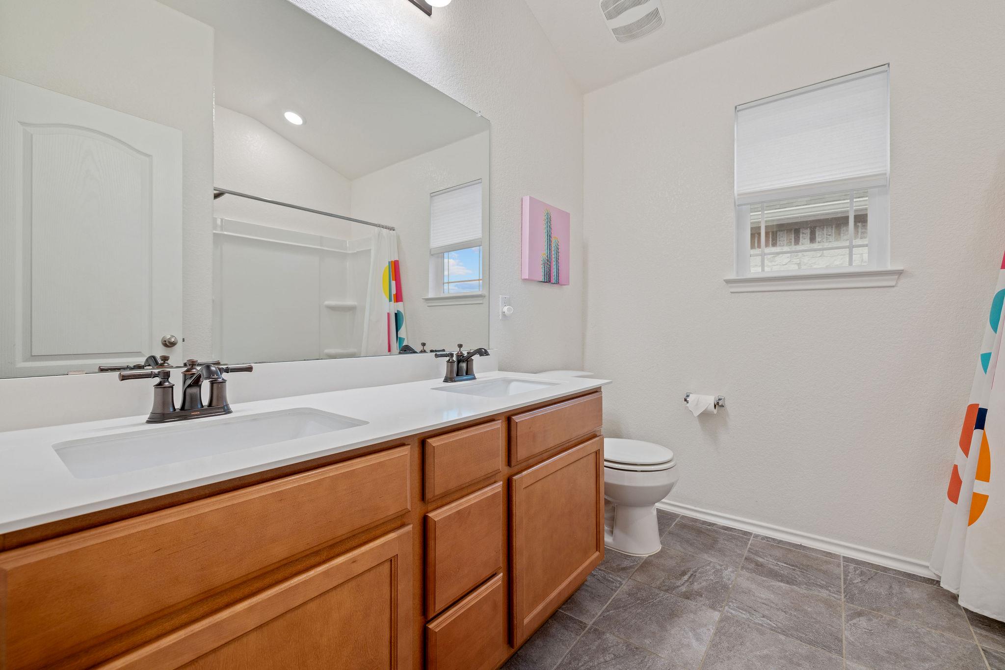 209 Sage Derby Dr, Hutto, TX 78634