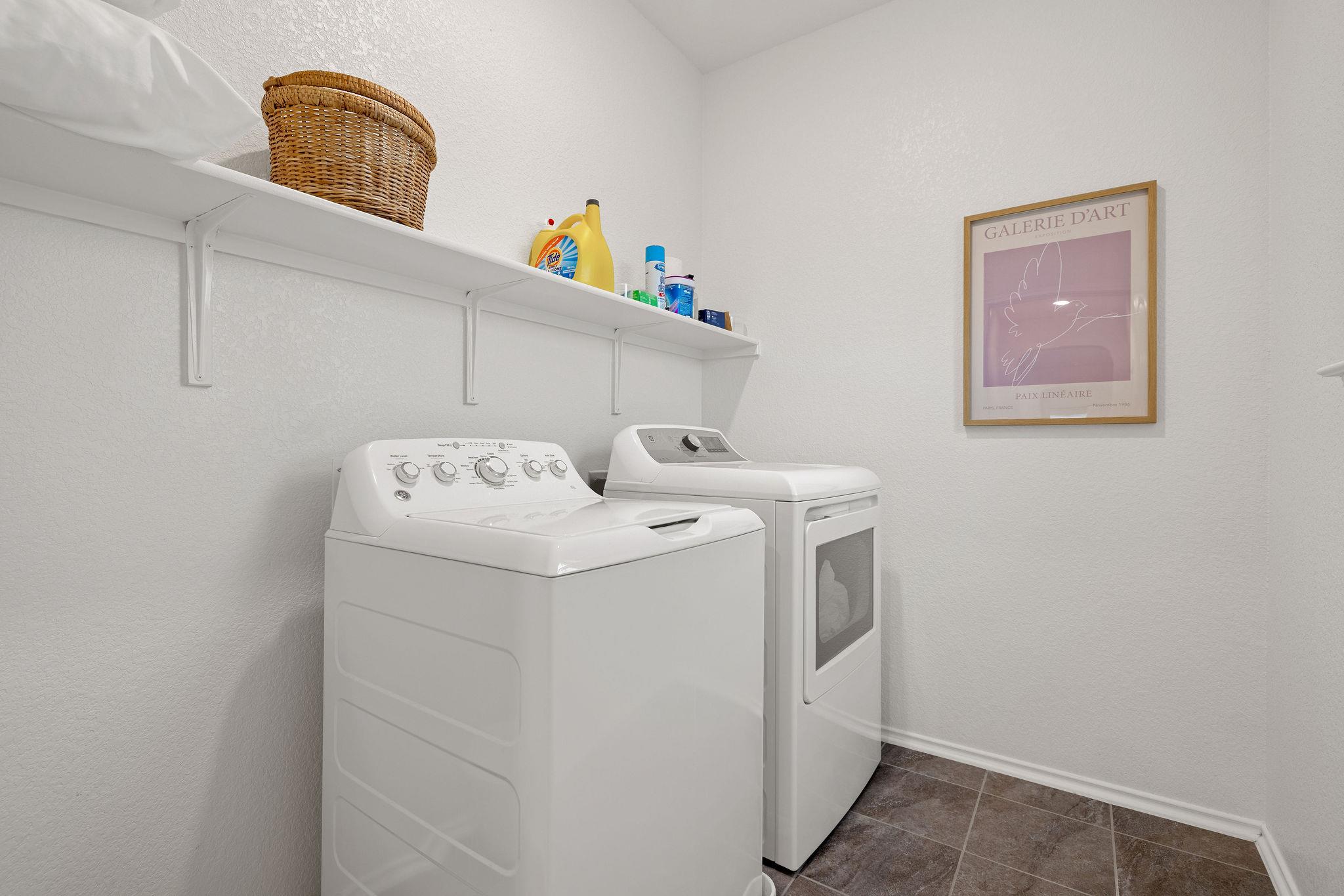 209 Sage Derby Dr, Hutto, TX 78634