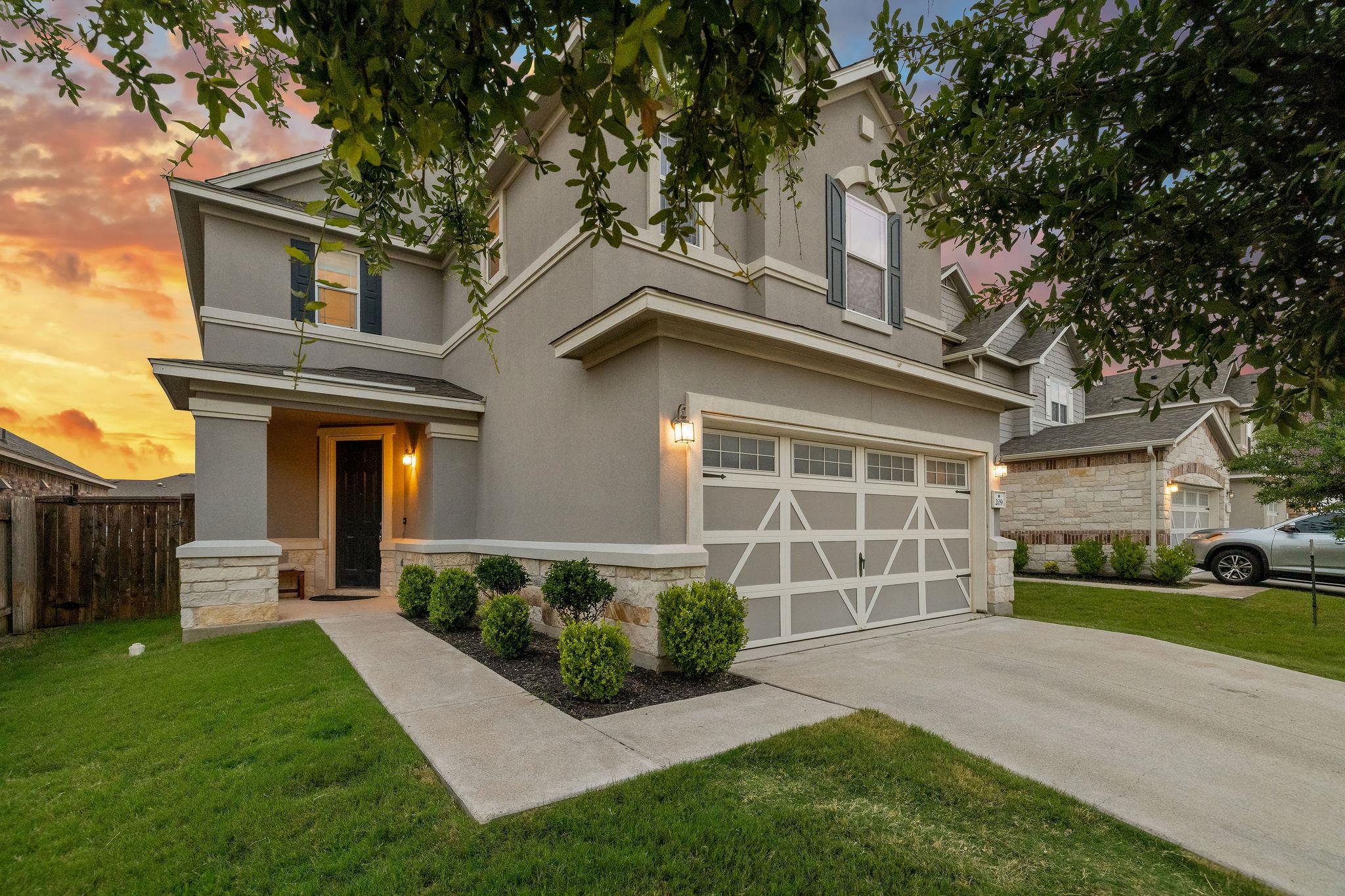 209 Sage Derby Dr, Hutto, TX 78634