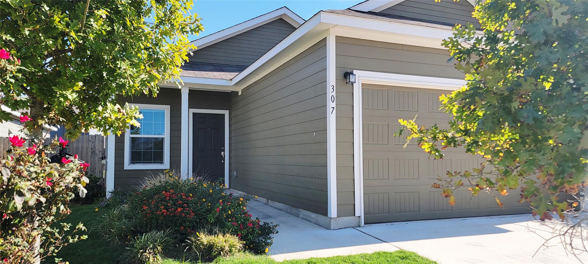 307 Bass Dr, Bastrop, TX 78602