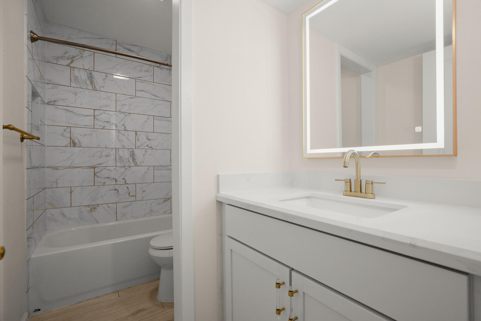 620 S 1st St # 315, Austin, TX 78704