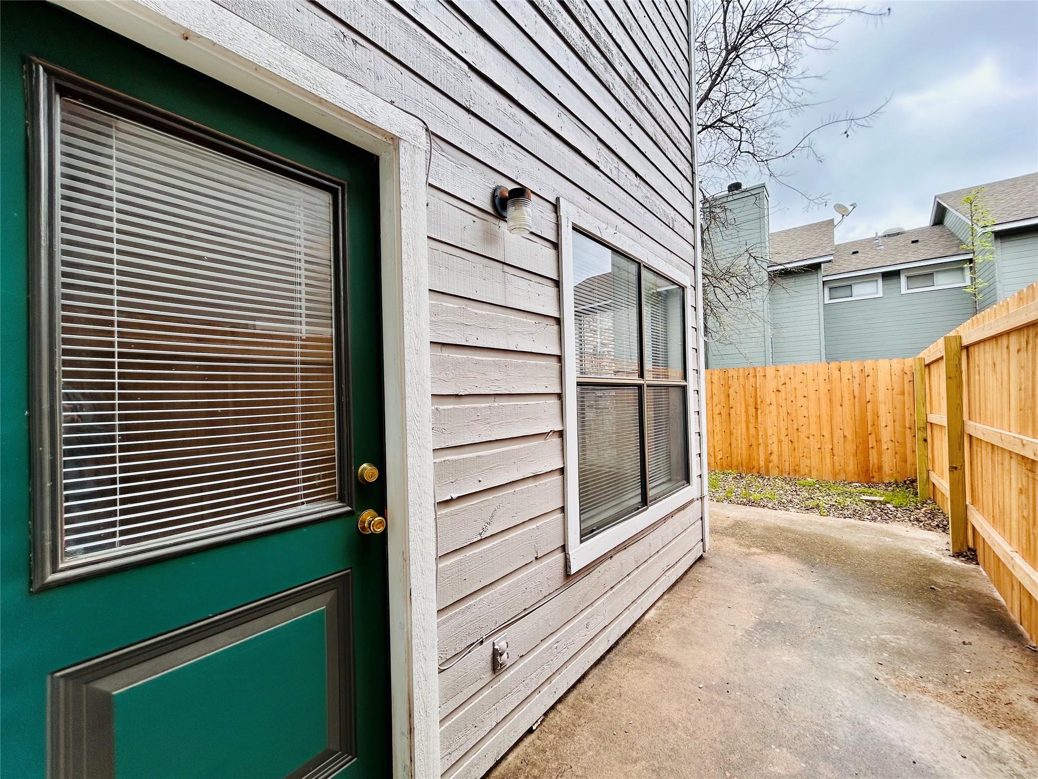 8900 Schick Rd # C, Austin, TX 78729