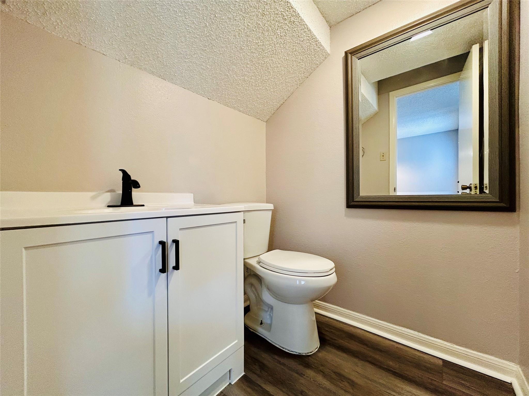 8900 Schick Rd # C, Austin, TX 78729