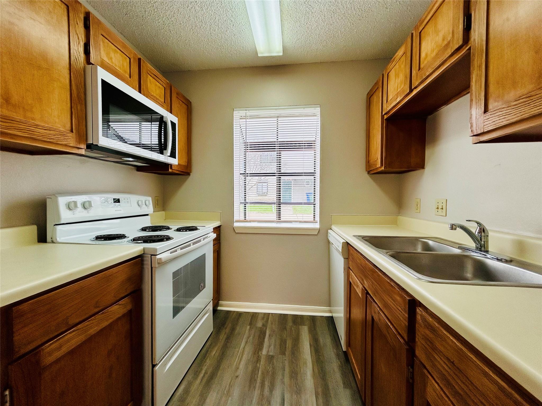 8900 Schick Rd # C, Austin, TX 78729