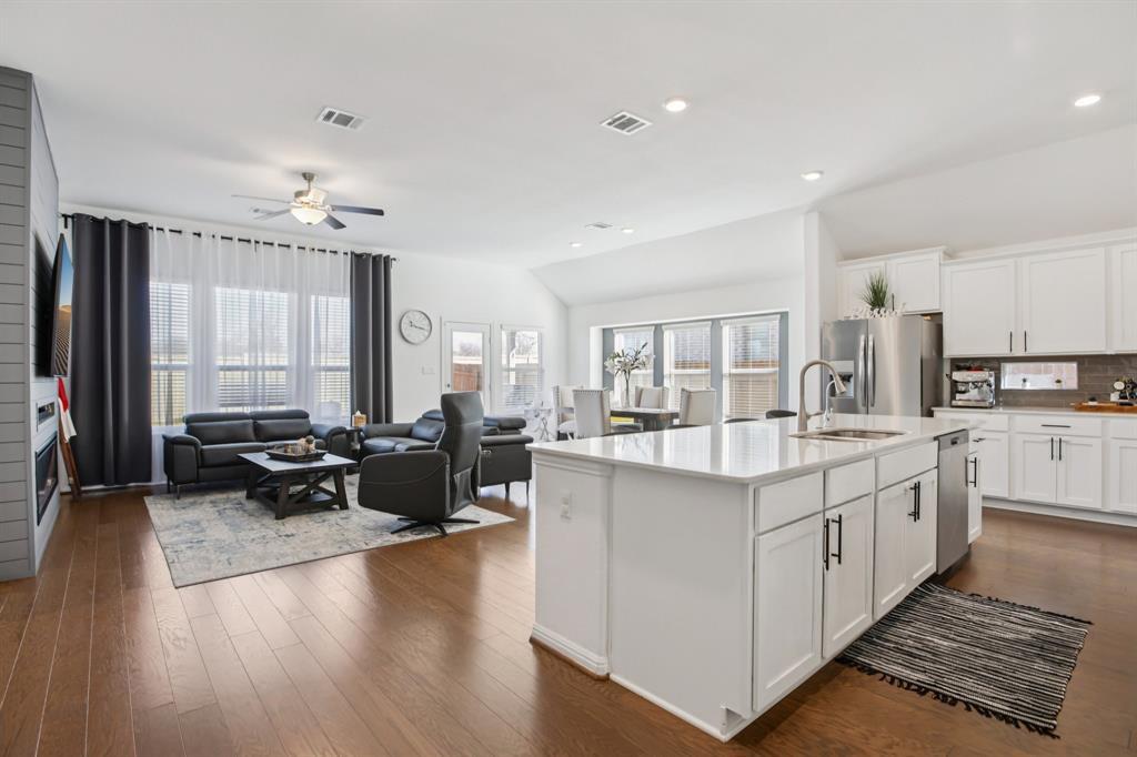 624 Spurlock Way, Liberty Hill, TX 78642