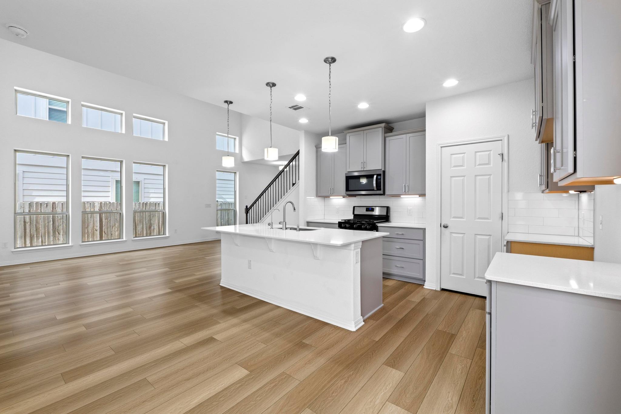 205 AUDIE MURPHY Cir, Leander, TX 78641