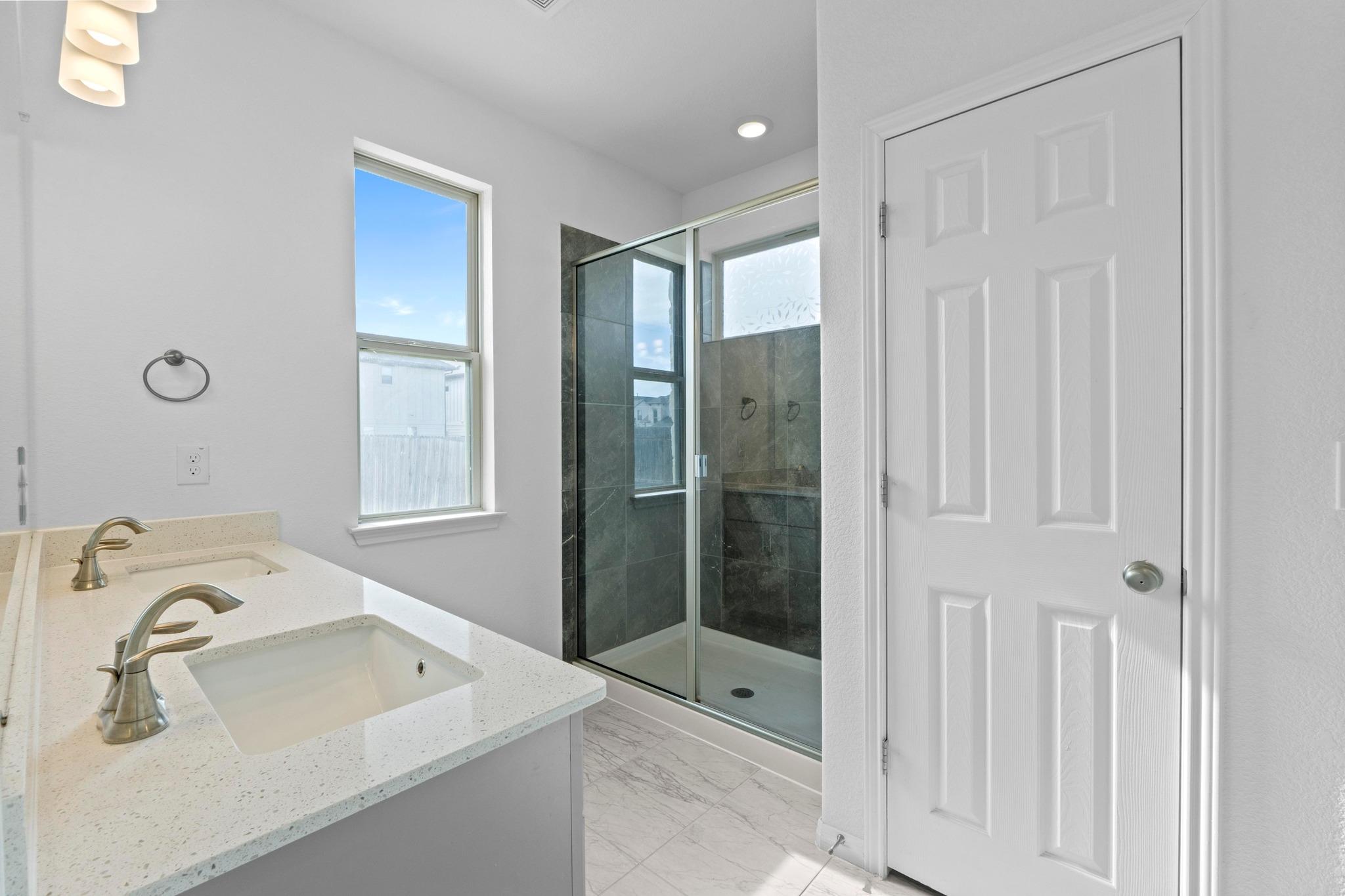 205 AUDIE MURPHY Cir, Leander, TX 78641